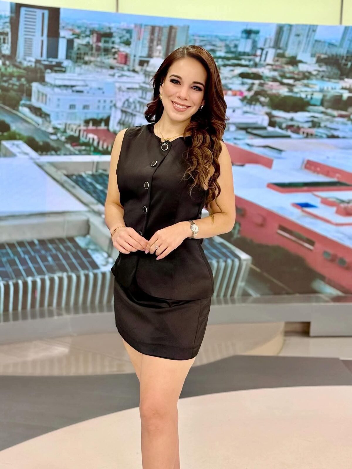 CONDUCTORA DEBORAH ESTRELLA FALLEC£ EN ACCIDENT£ DE AVIONETA EN GARCÍA,NUEVO LEÓN.