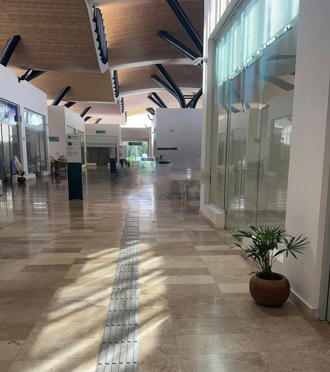 ESTACIÓN DEL TREN MAYA EN TULUM, FRACASO COMERCIAL SEÑALAN HABITANTES