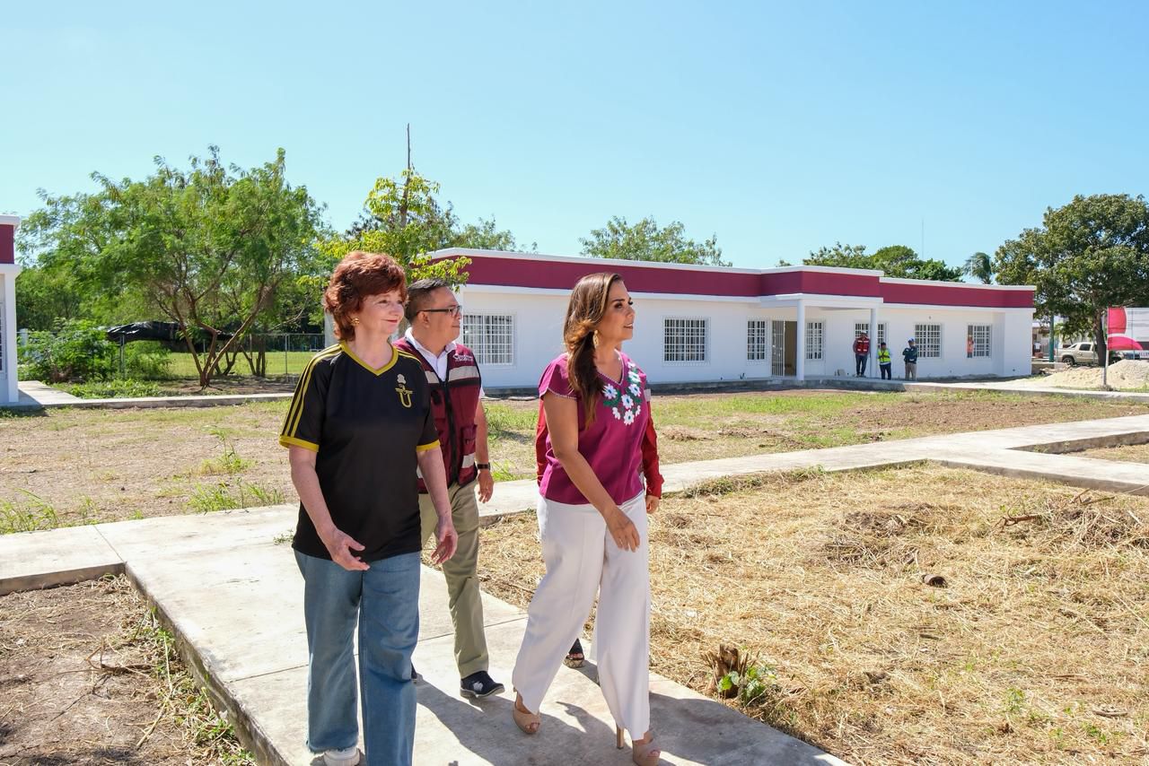 Mara Lezama supervisa restauración de la Casa del Estudiante Indígena en Chetumal