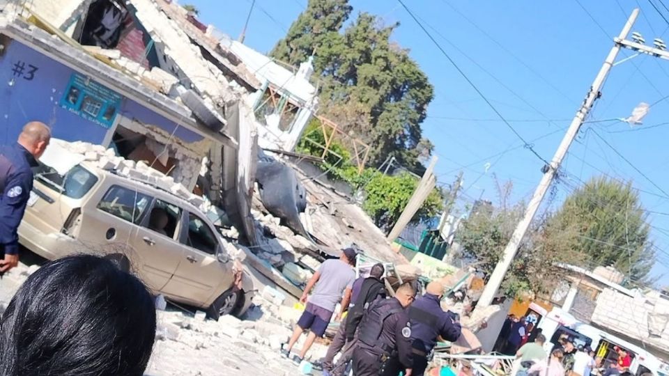 Impactante: Fuerte explosión provoca el colapso de una casa en Coacalco, EDOMEX