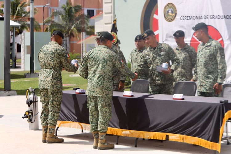 Elementos de élite de la Guardia Nacional concluyen curso especializado de buceo militar